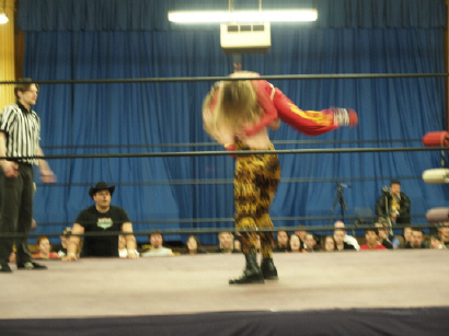 ASHLEIGH VAYDA VS AMY ASH